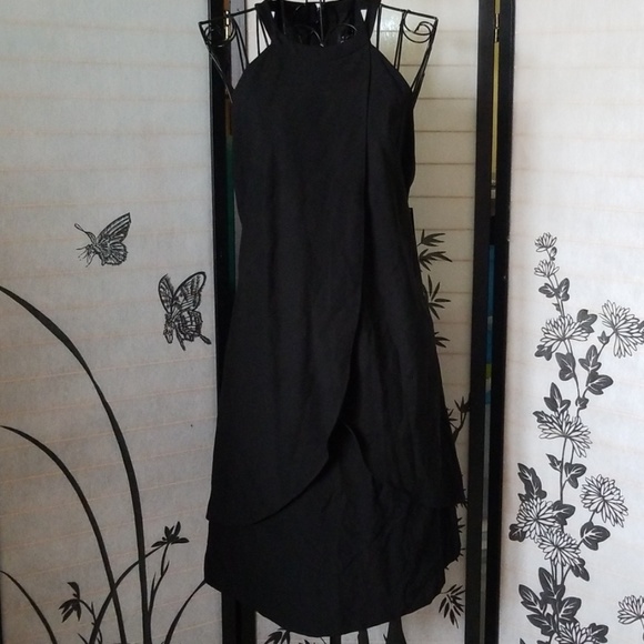 Tahari Dresses & Skirts - 💃*2/$30*👗Sleeveless Little Black Dress